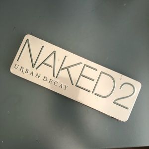 Urban Decay Naked 2 eyeshadow palette